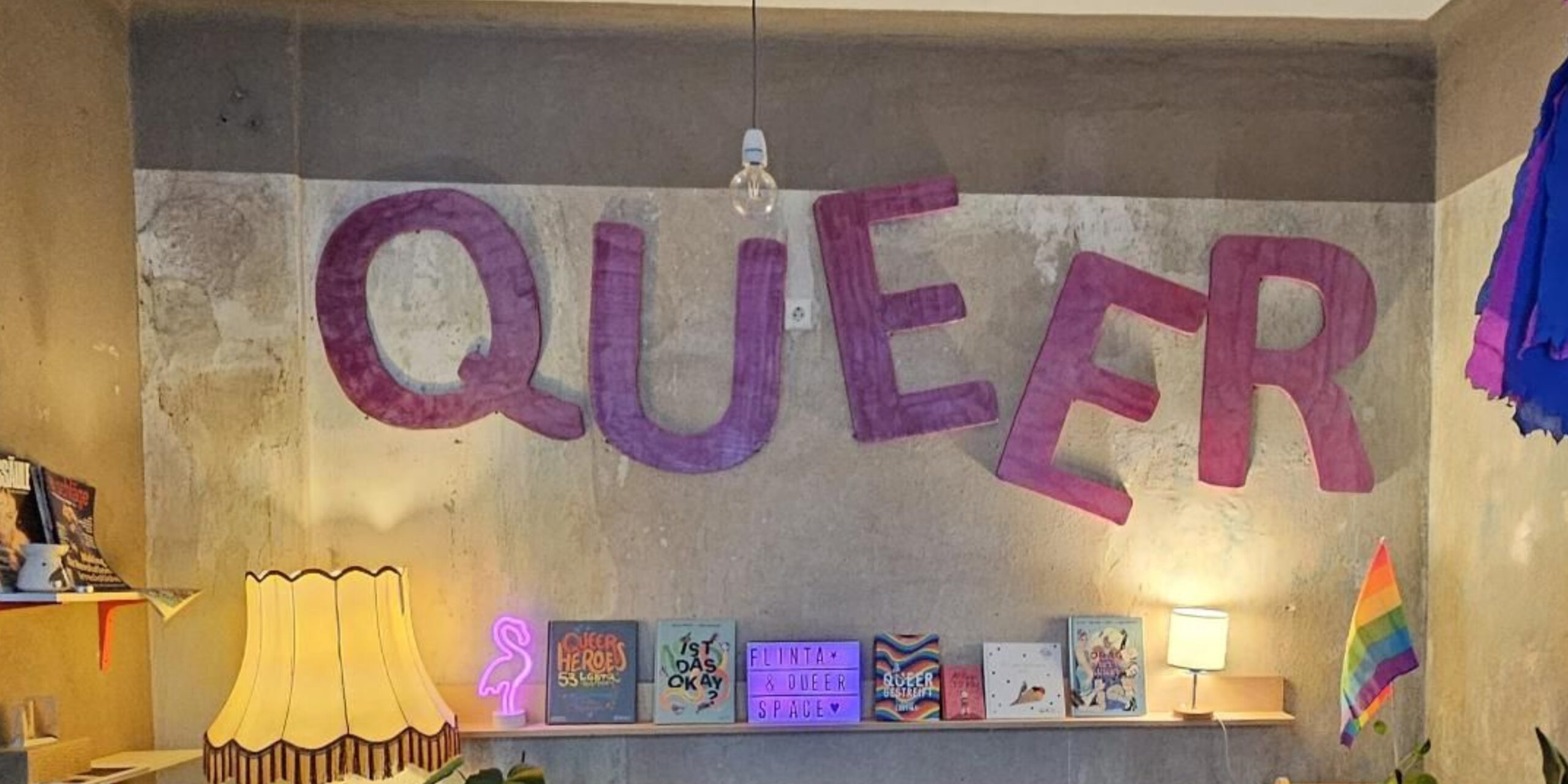 Mehr über den Artikel erfahren Sichtbar aber nicht sicher: Queeres Leben in Ostsachsen